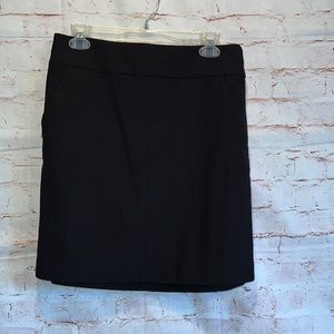 LOFT pencil skirt black textured back zipper M lined knee length straight